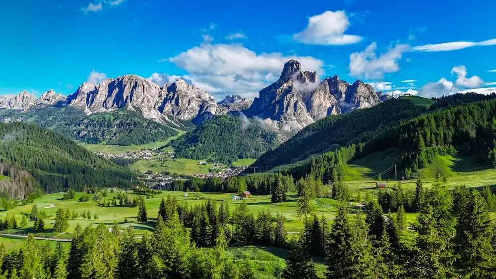 Dolomiti: dove la roccia racconta l’eternità